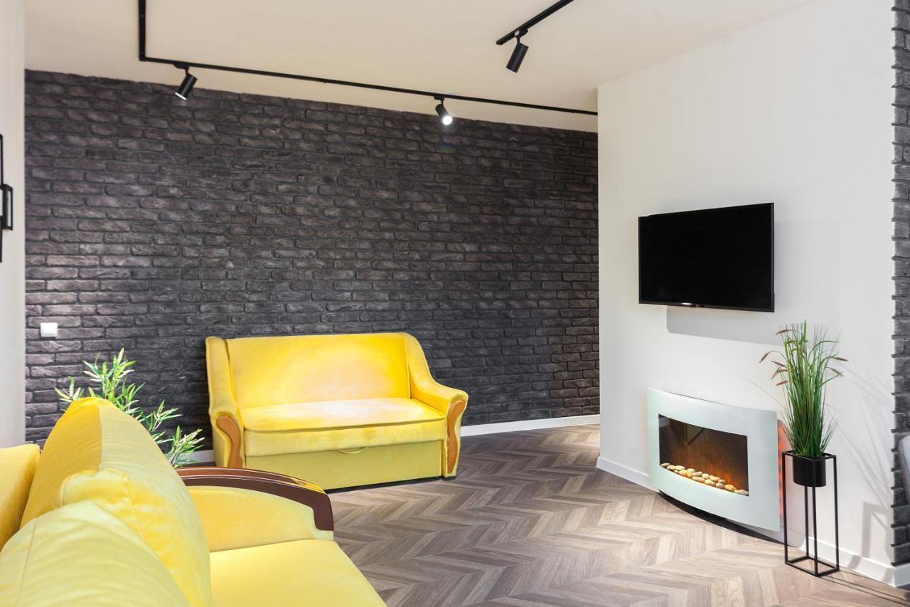 Leogrand Apartments On Svobody Avenue 6-8 リヴィウ エクステリア 写真